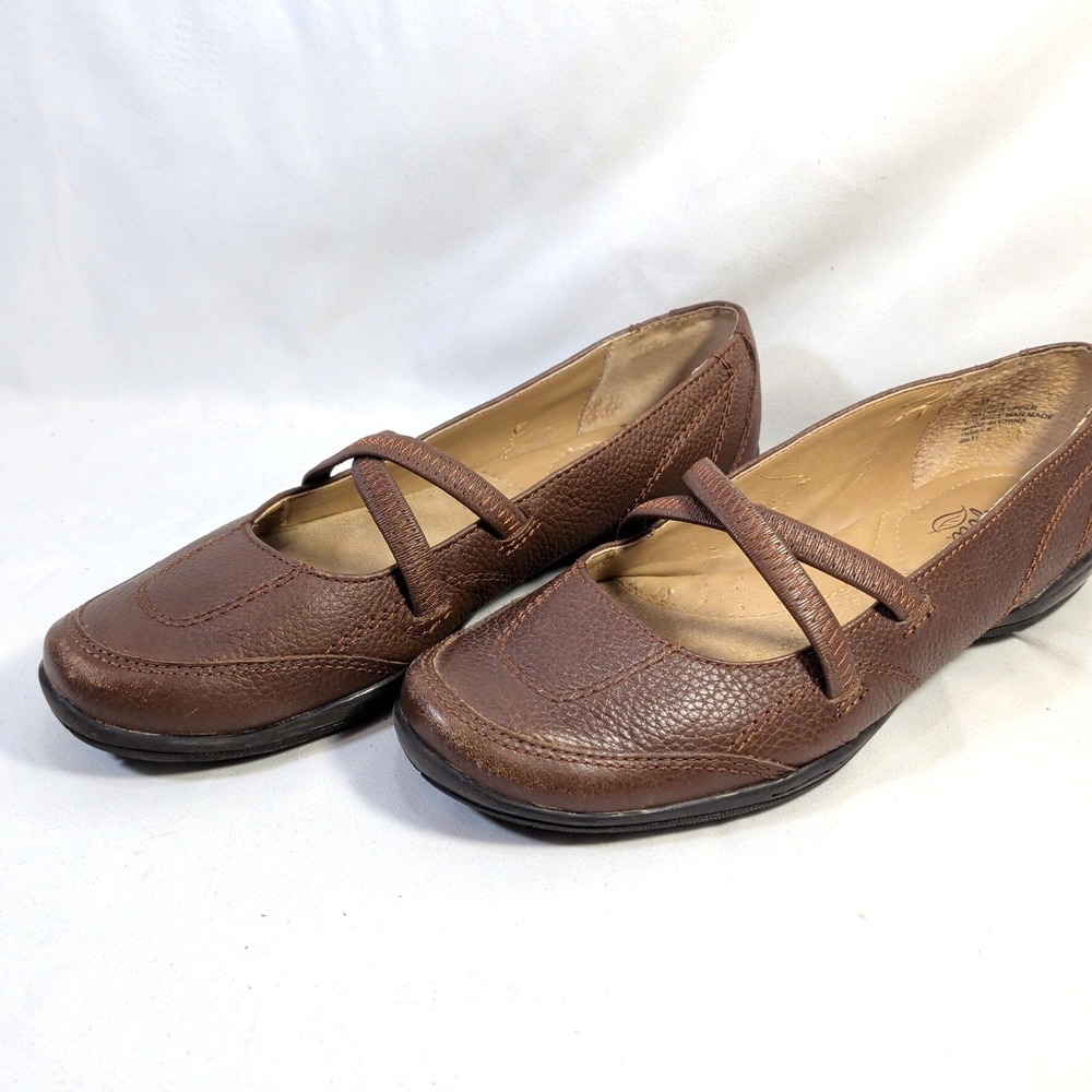 Strictly Comfort Brown Mary Jane Flats; Leather Upper Crisscross Straps Size 7M